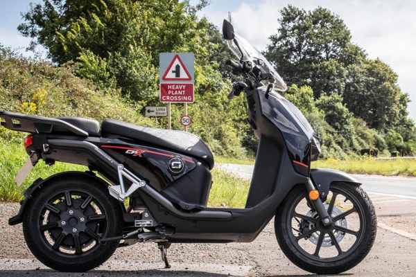 Motocicleta Eléctrica Super Soco TC Wanderer