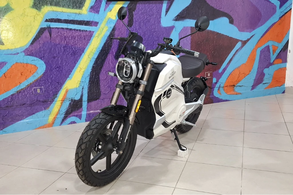 Motocicleta Eléctrica Super Soco TC Wanderer